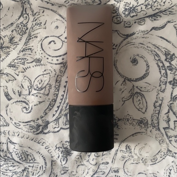 Nars foundation - Picture 1 of 2